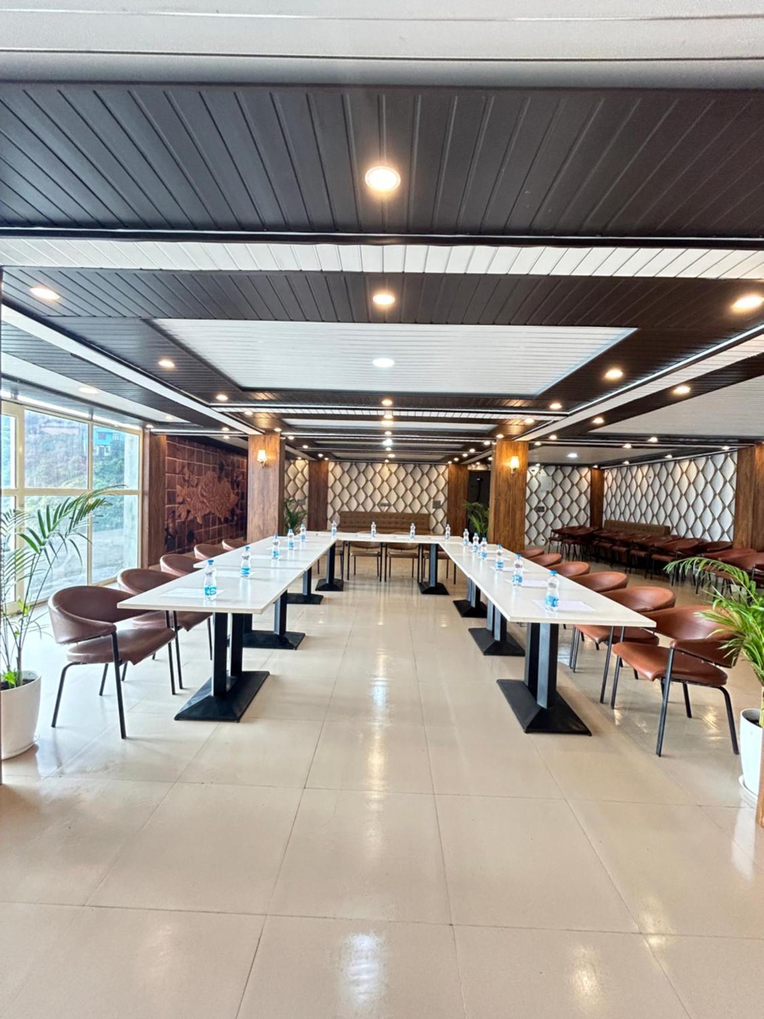 מוסורי Ab'S Abode-A Boutique Hotel מראה חיצוני תמונה
